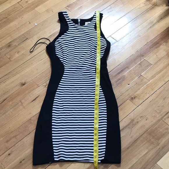 Black & white striped midi dress - Picture 5 of 8